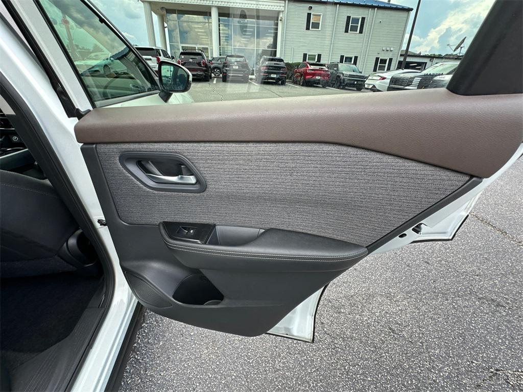 used 2023 Nissan Rogue car, priced at $19,992