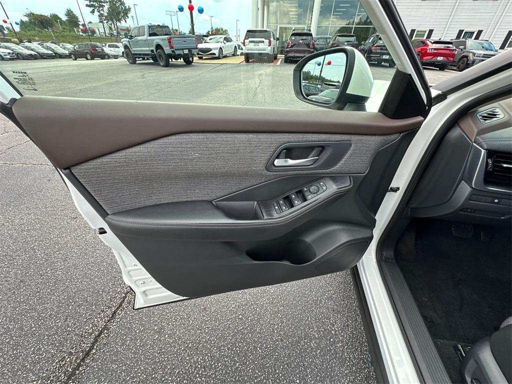 used 2023 Nissan Rogue car, priced at $19,992