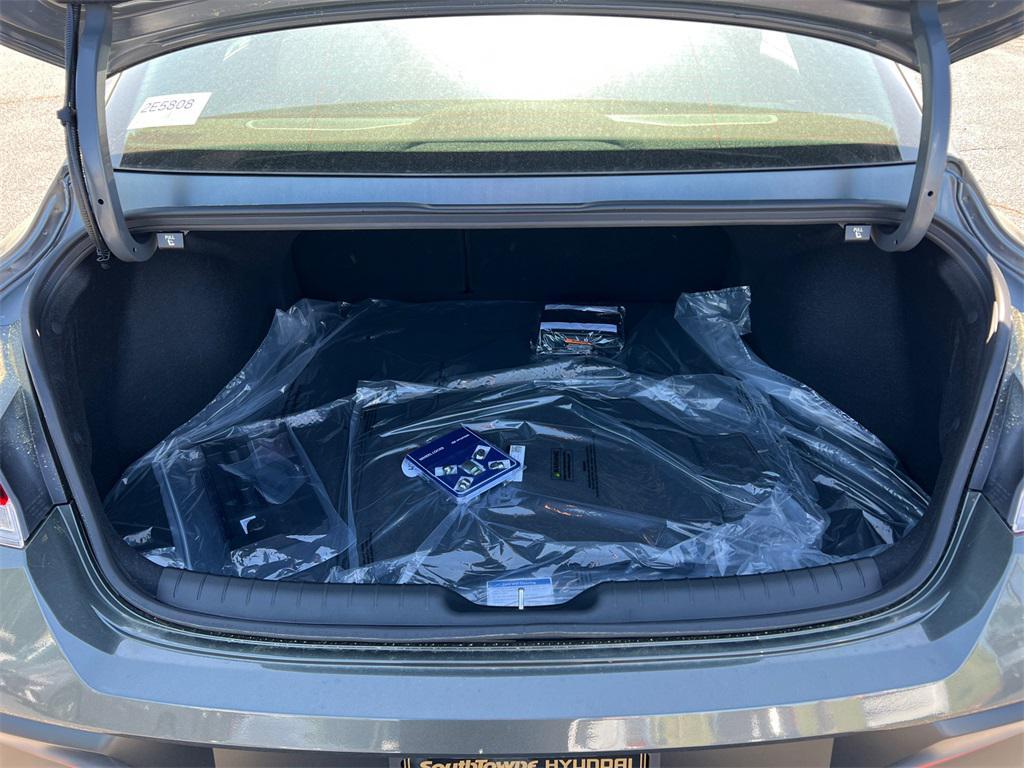 new 2025 Hyundai Elantra car, priced at $29,087