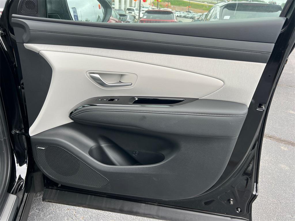 new 2025 Hyundai TUCSON Hybrid car, priced at $39,790