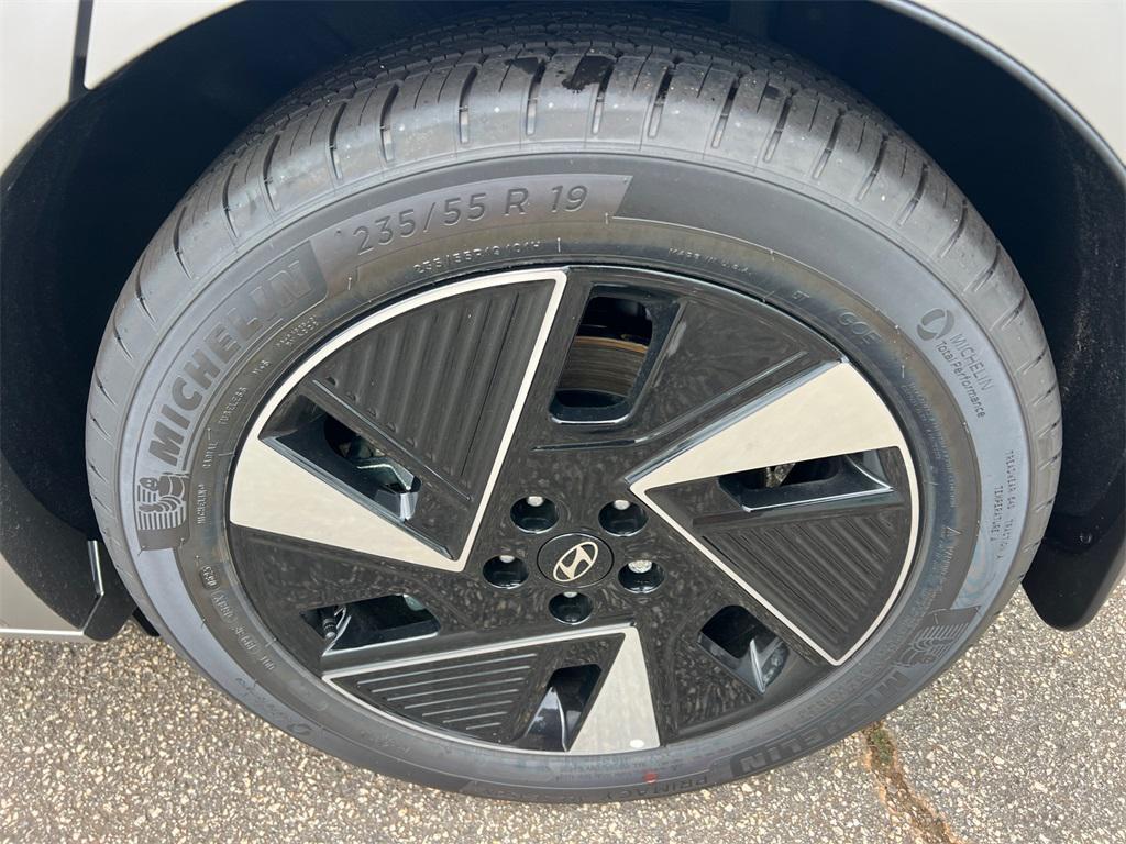 new 2025 Hyundai IONIQ 5 car, priced at $56,010