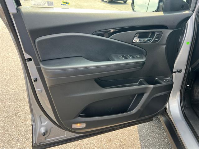used 2020 Honda Pilot car, priced at $29,772