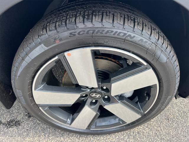 new 2025 Hyundai Santa Fe car, priced at $42,344
