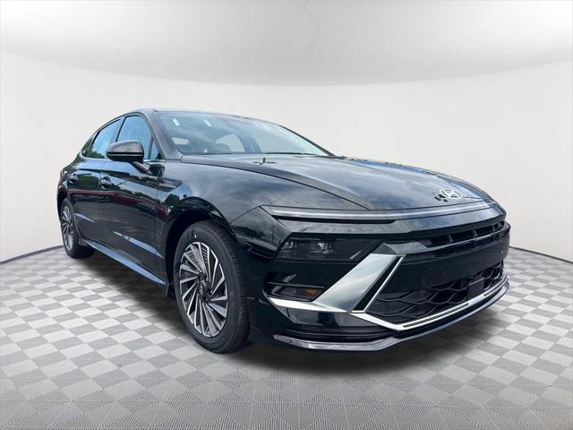 new 2025 Hyundai Sonata Hybrid car, priced at $30,987