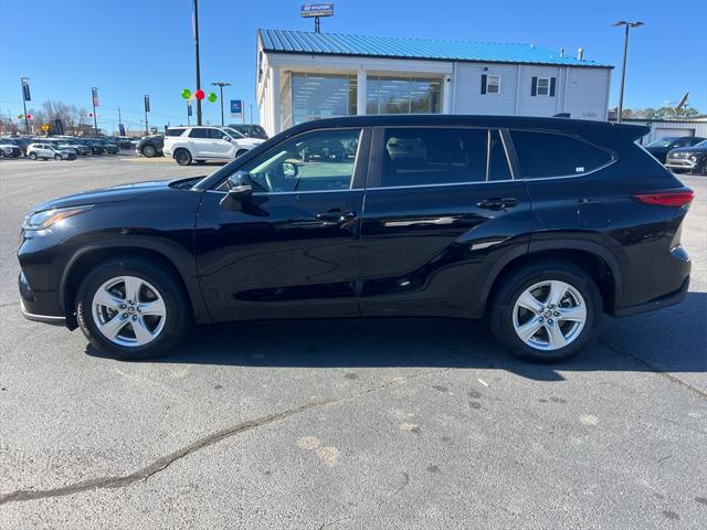 used 2023 Toyota Highlander car, priced at $32,983