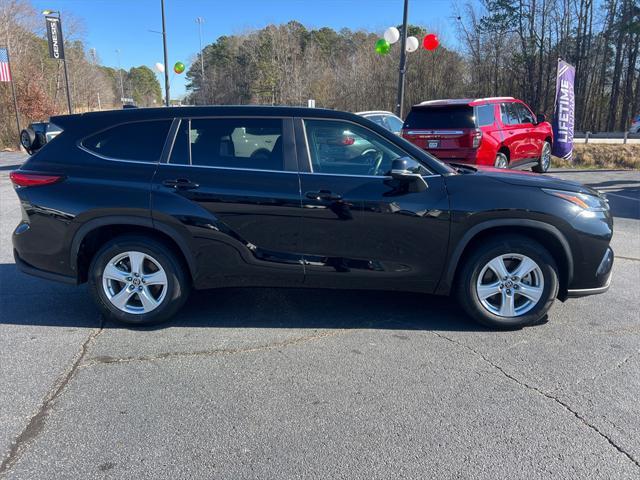 used 2023 Toyota Highlander car, priced at $32,983