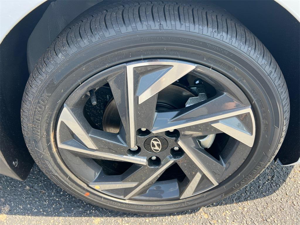 new 2025 Hyundai ELANTRA HEV car, priced at $23,991