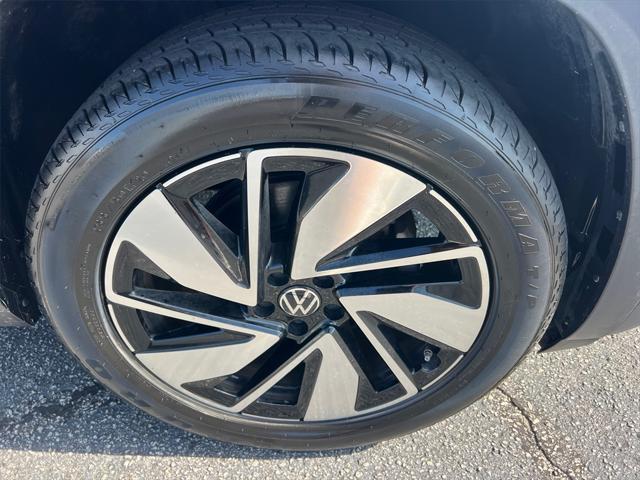 used 2024 Volkswagen Atlas car, priced at $33,995