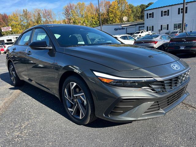 new 2025 Hyundai Elantra car, priced at $23,220