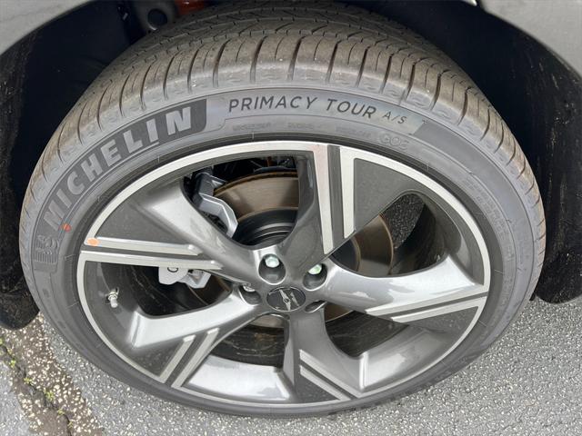 new 2025 Genesis GV80 car, priced at $81,070