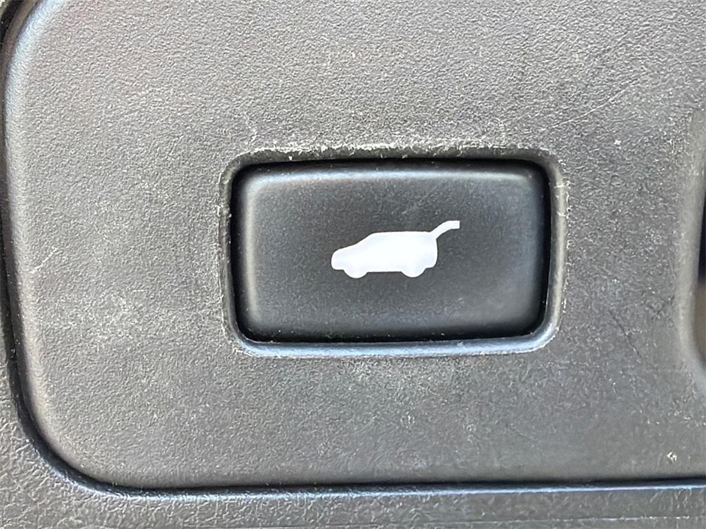 used 2017 Acura MDX car, priced at $18,992