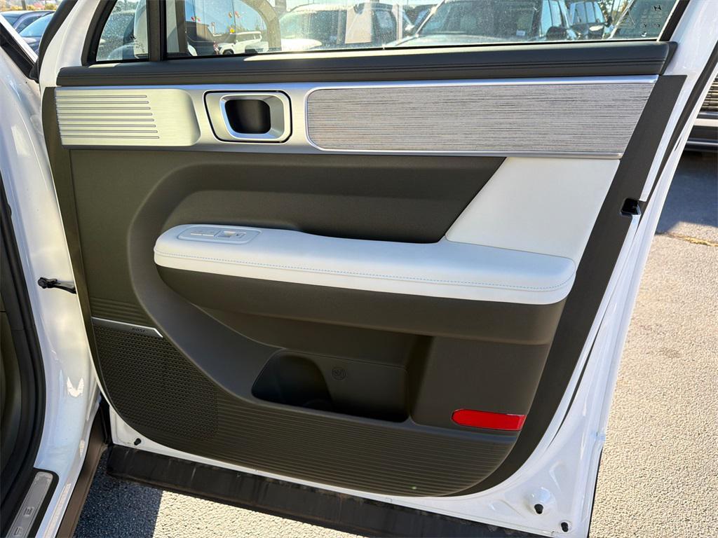 new 2025 Hyundai Santa Fe car, priced at $43,100