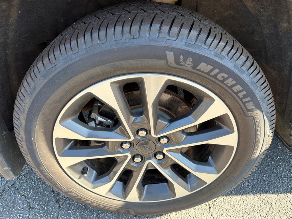 used 2021 Jeep Grand Cherokee L car, priced at $29,991