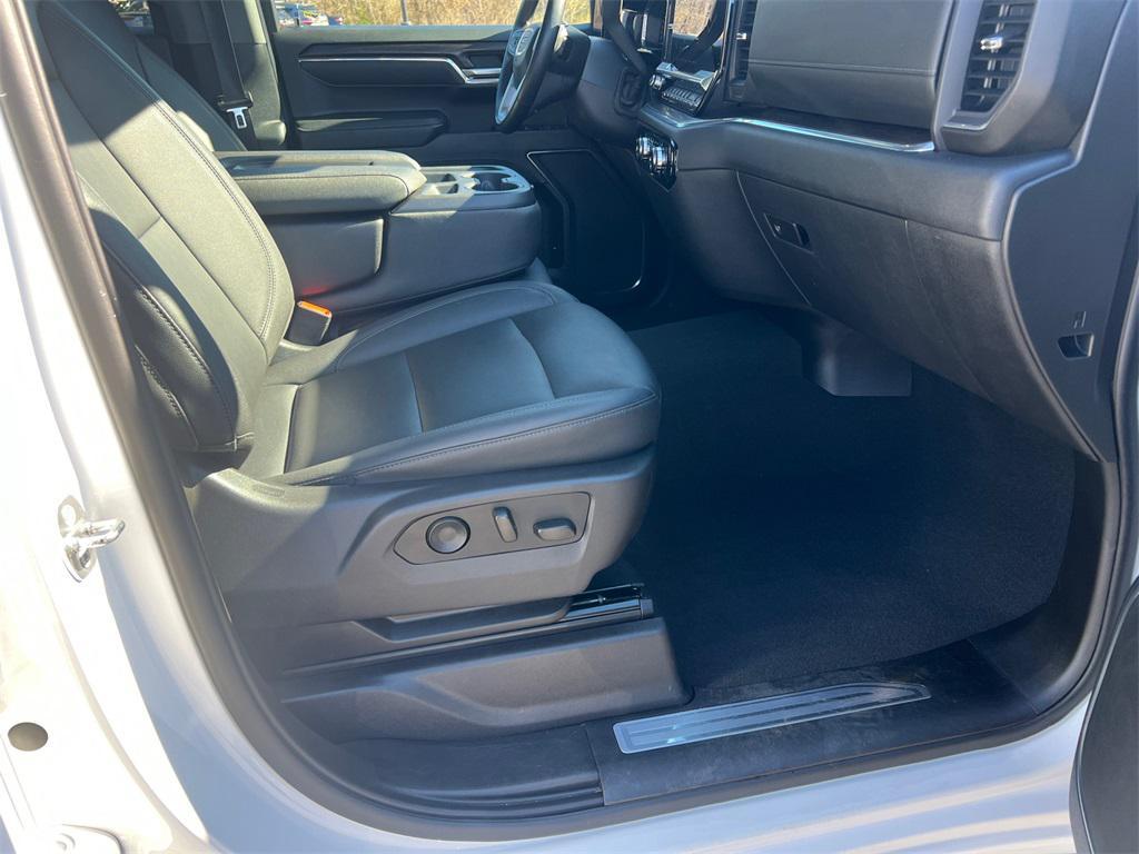 used 2024 GMC Sierra 1500 car, priced at $39,998