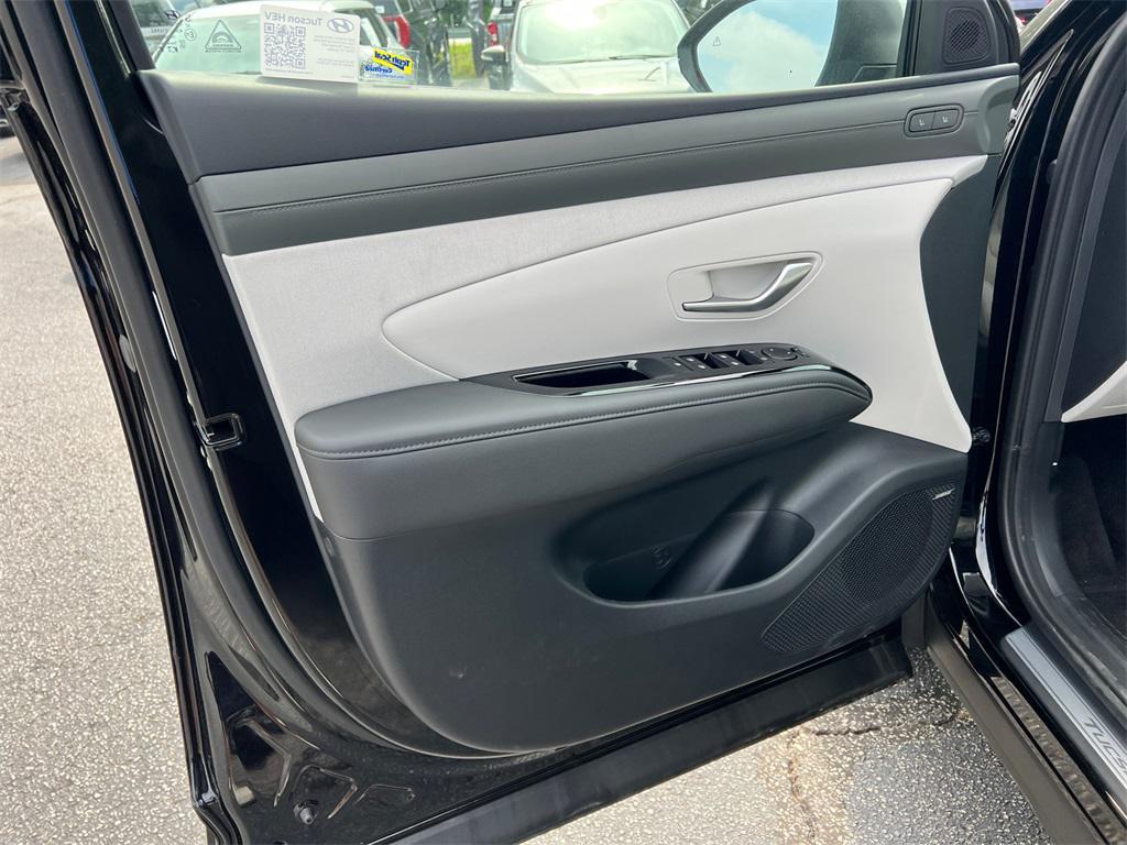 new 2025 Hyundai TUCSON Hybrid car, priced at $41,350