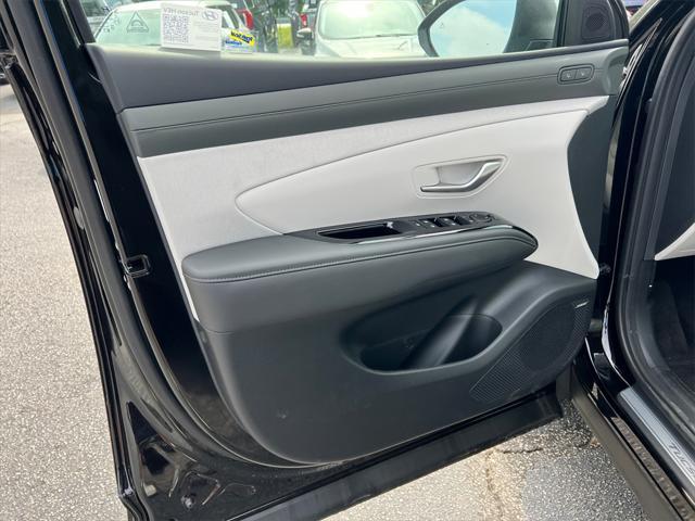 new 2025 Hyundai TUCSON Hybrid car, priced at $41,350