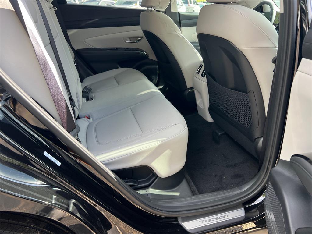 new 2025 Hyundai TUCSON Hybrid car, priced at $41,350