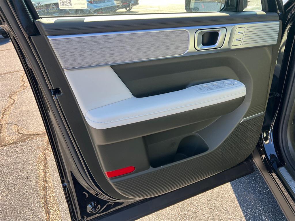 new 2025 Hyundai Santa Fe car, priced at $44,989