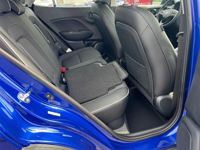 new 2025 Hyundai Venue car, priced at $24,085