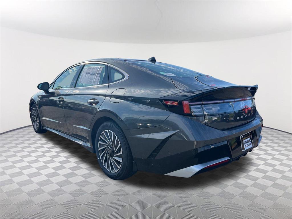 new 2025 Hyundai Sonata Hybrid car, priced at $36,005