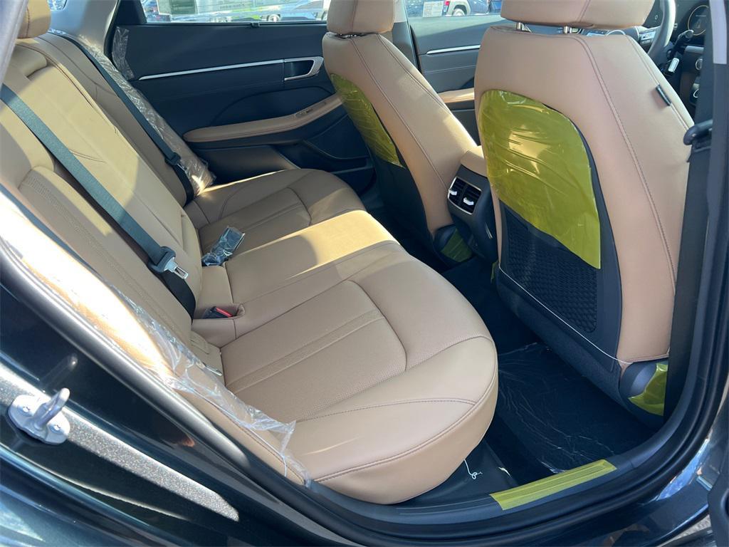 new 2025 Hyundai Sonata Hybrid car, priced at $36,005
