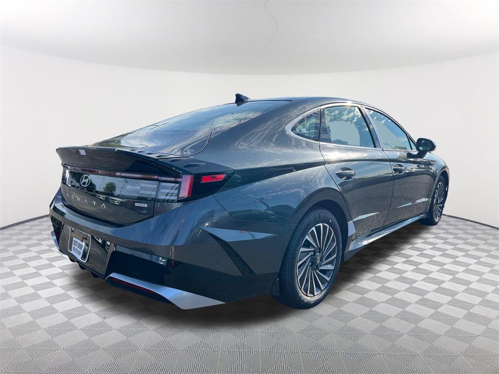 new 2025 Hyundai Sonata Hybrid car, priced at $36,005