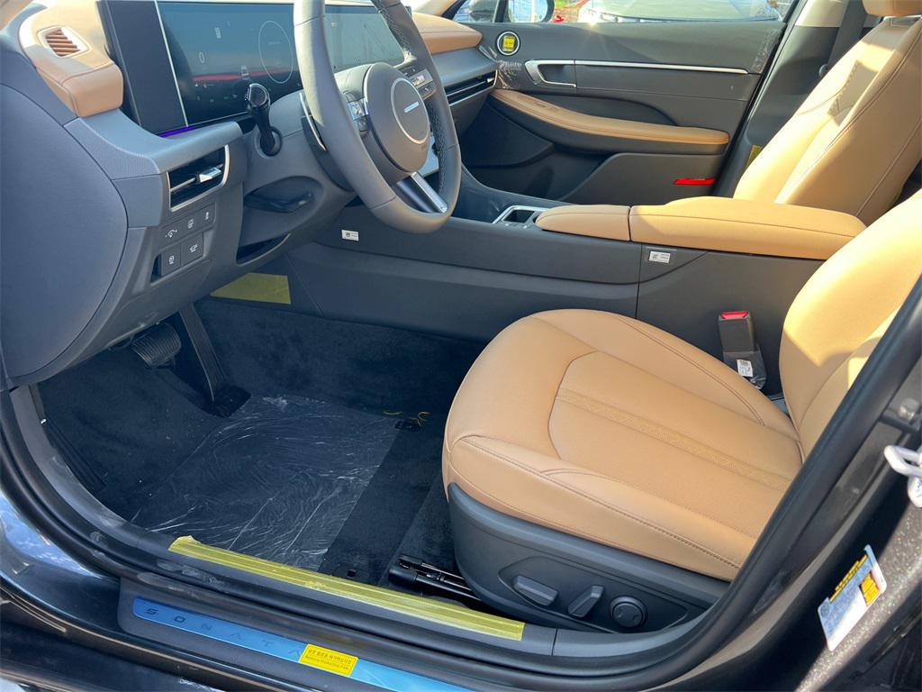 new 2025 Hyundai Sonata Hybrid car, priced at $36,005