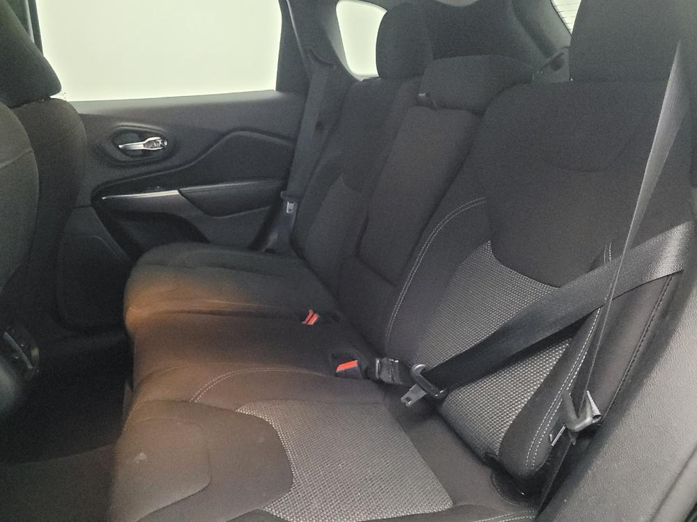 used 2020 Jeep Cherokee car, priced at $17,395