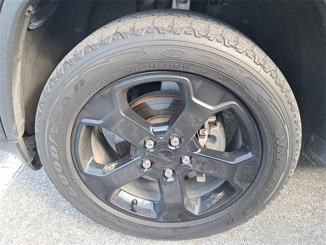 used 2019 Jeep Grand Cherokee car, priced at $18,999