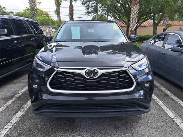 used 2023 Toyota Highlander car, priced at $32,777
