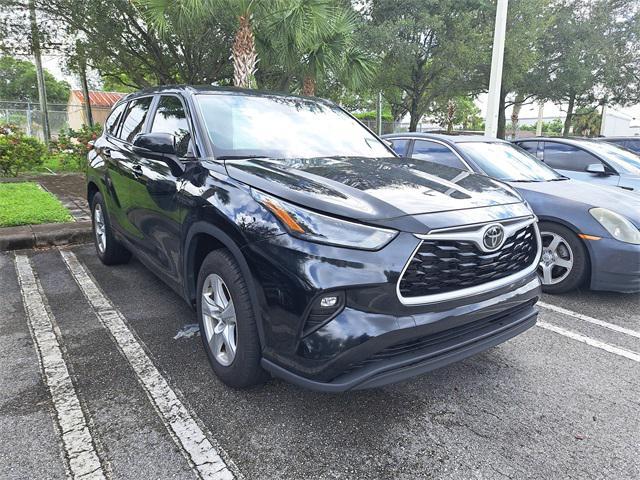 used 2023 Toyota Highlander car, priced at $32,777