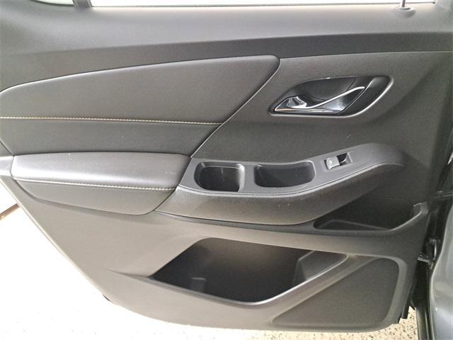 used 2021 Chevrolet Traverse car, priced at $17,599