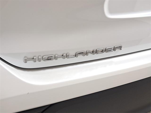 used 2023 Toyota Highlander car, priced at $29,377