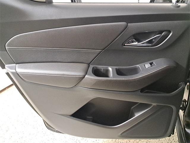 used 2022 Chevrolet Traverse car, priced at $31,499