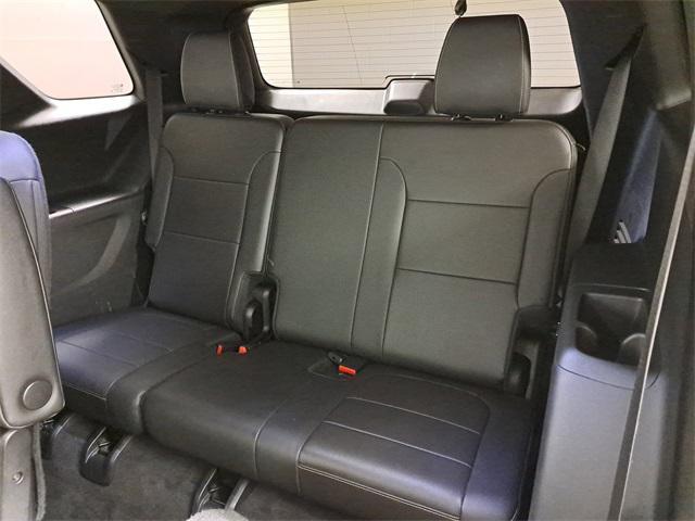 used 2022 Chevrolet Traverse car, priced at $31,499