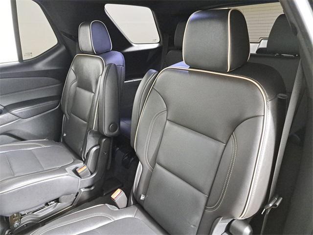 used 2022 Chevrolet Traverse car, priced at $31,499
