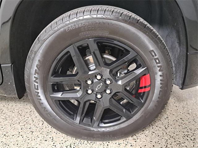 used 2022 Chevrolet Traverse car, priced at $31,499