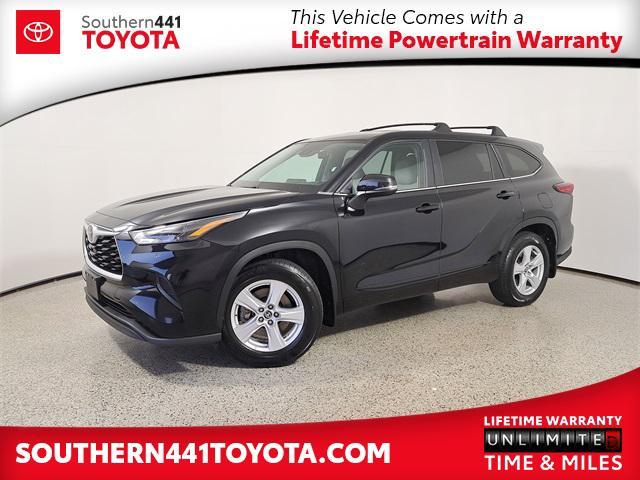 used 2023 Toyota Highlander car, priced at $27,777