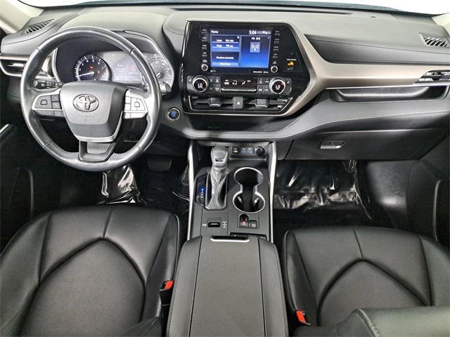 used 2022 Toyota Highlander car, priced at $30,777