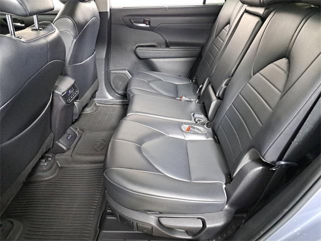 used 2022 Toyota Highlander car, priced at $30,777