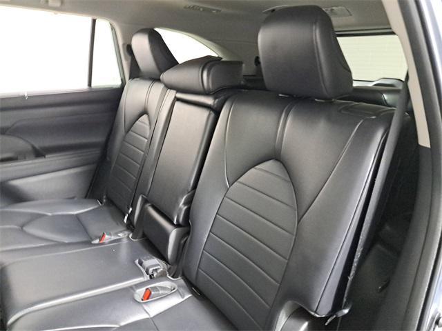 used 2022 Toyota Highlander car, priced at $30,777