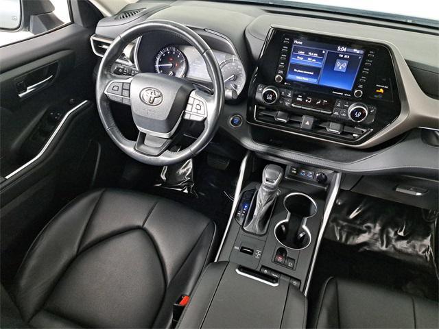 used 2022 Toyota Highlander car, priced at $30,777