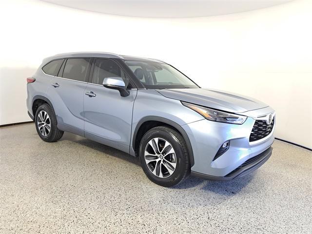 used 2022 Toyota Highlander car, priced at $30,777