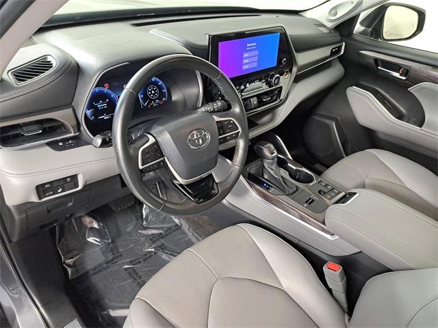 used 2023 Toyota Highlander car, priced at $34,377