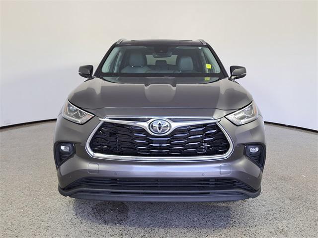 used 2023 Toyota Highlander car, priced at $34,377