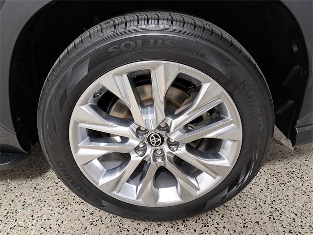 used 2023 Toyota Highlander car, priced at $34,377