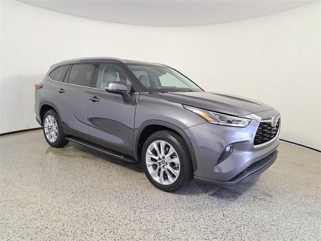 used 2023 Toyota Highlander car, priced at $34,377