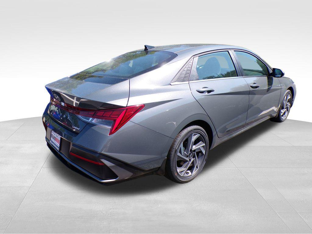 new 2025 Hyundai Elantra car, priced at $26,504