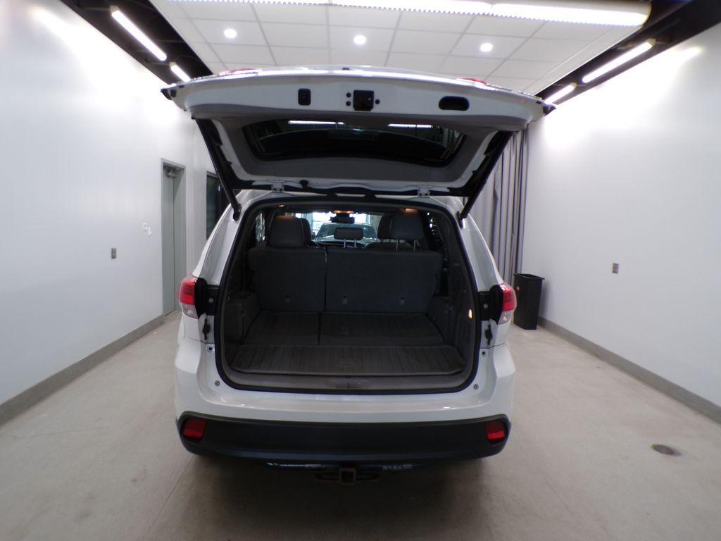 used 2017 Toyota Highlander car, priced at $19,706