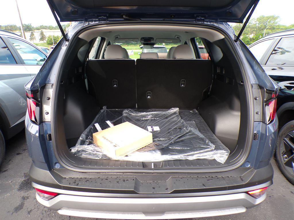 new 2025 Hyundai Tucson car, priced at $29,913
